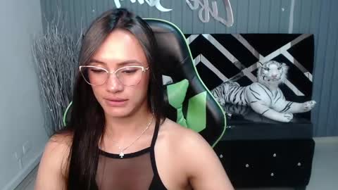 Snapshot of allisson_a chatting on March 8, 12:55 am Allisson online show from March 8, 12:55 am