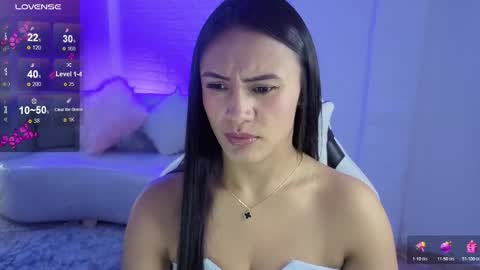 Snapshot of allisson_a chatting on December 5, 3:15 am Allisson online show from December 5, 3:15 am