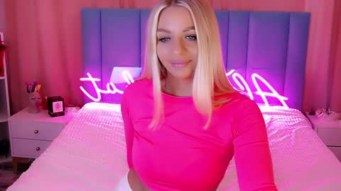 AlwaysHot online show from December 22, 3:00 am