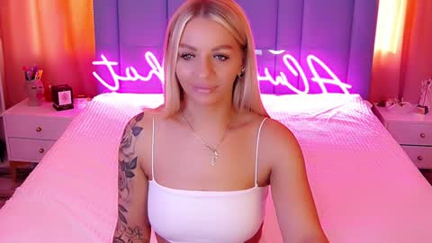 AlwaysHot online show from December 26, 3:38 am