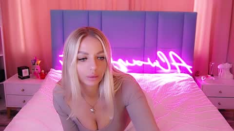 AlwaysHot online show from January 18, 6:34 am