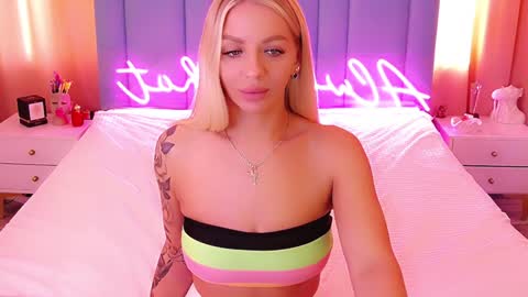 AlwaysHot online show from February 1, 6:54 am