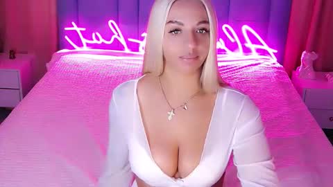 AlwaysHot online show from September 12, 2:11 am