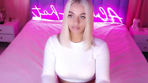 AlwaysHot online show from September 17, 2:13 am