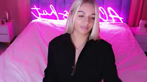 AlwaysHot online show from October 26, 2:17 am