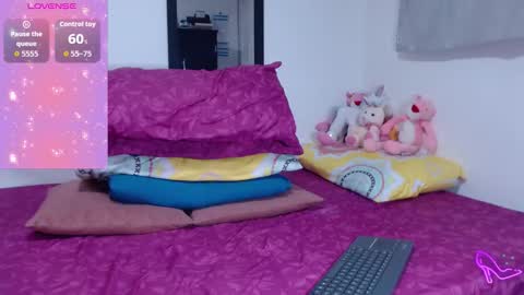 Allysonstonnes online show from November 5, 1:05 am