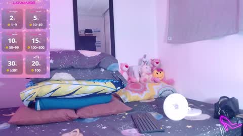 Allysonstonnes online show from November 18, 1:22 am