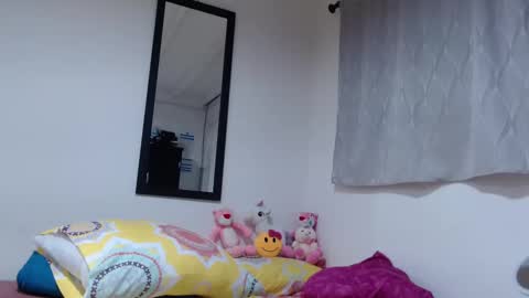 Allysonstonnes online show from November 25, 10:32 pm