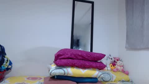 Allysonstonnes online show from November 29, 11:08 pm