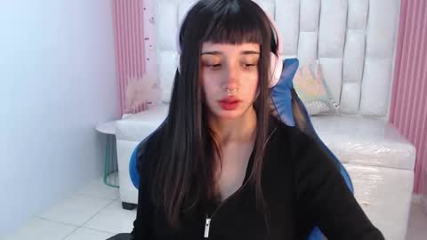 Snapshot of allyssa_bellini_s chatting on September 13, 3:28 am Allysa online show from September 13, 3:28 am