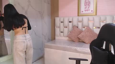 Snapshot of allyssa_bellini_s chatting on September 15, 10:21 pm Allysa online show from September 15, 10:21 pm