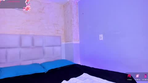 almalopez_ online show from November 7, 1:00 pm