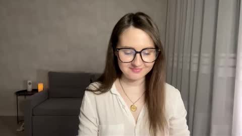 Anna online show from November 7, 3:01 pm