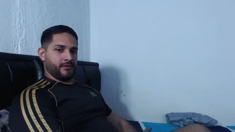 Snapshot of alonxoo chatting on October 9, 12:41 am alonxoo online show from October 9, 12:41 am