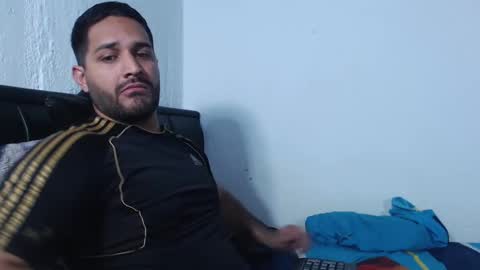 Snapshot of alonxoo chatting on October 12, 10:53 pm alonxoo online show from October 12, 10:53 pm