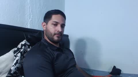 Snapshot of alonxoo chatting on November 13, 11:25 pm alonxoo online show from November 13, 11:25 pm