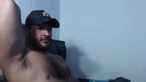 Snapshot of alonxoo chatting on December 16, 3:00 am alonxoo online show from December 16, 3:00 am