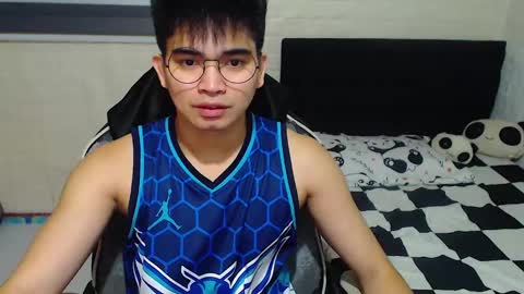 Angelo online show from December 7, 11:40 am