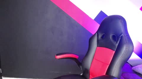 Alter  online show from January 8, 8:50 pm