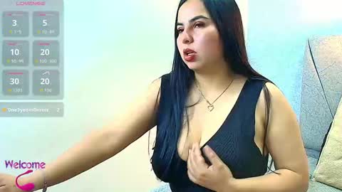   A L Y  online show from October 14, 11:33 am