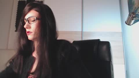 Snapshot of alycetn chatting on December 13, 2:27 pm Alice online show from December 13, 2:27 pm