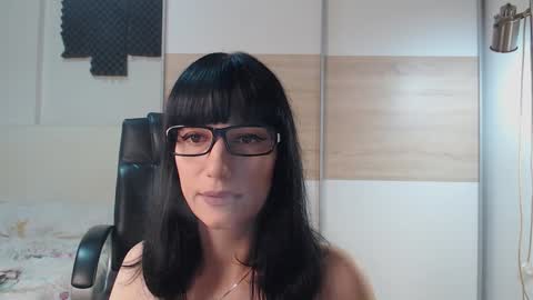 Snapshot of alycetn chatting on October 4, 11:08 am Alice online show from October 4, 11:08 am