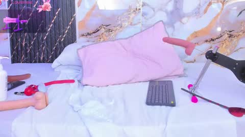 alyson__a online show from October 31, 6:31 pm