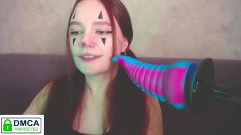 Alyssa online show from November 1, 9:44 am