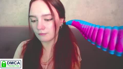 Alyssa online show from November 2, 11:45 am