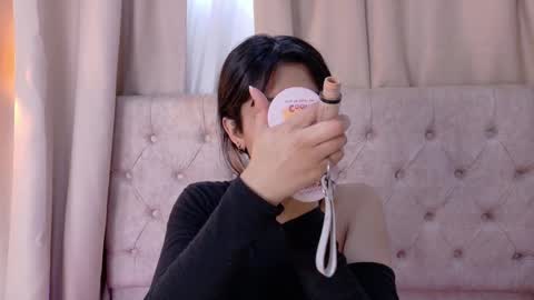 alyssa_joness online show from November 17, 2:12 pm