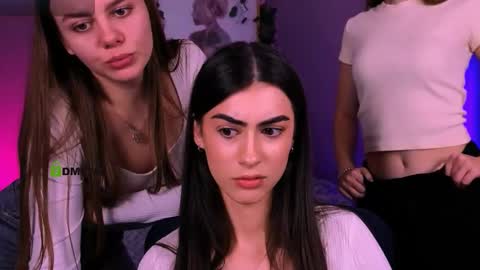 Snapshot of alyssamoan chatting on November 27, 2:19 pm alyssamoan online show from November 27, 2:19 pm