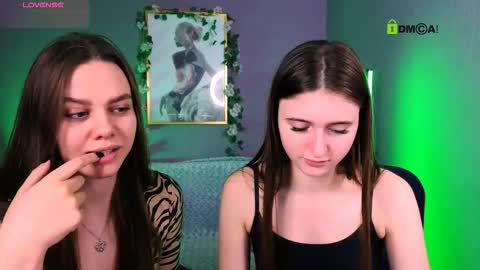 Snapshot of alyssamoan chatting on November 29, 11:35 am alyssamoan online show from November 29, 11:35 am