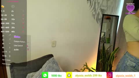 alyssia wolds online show from October 10, 11:09 am