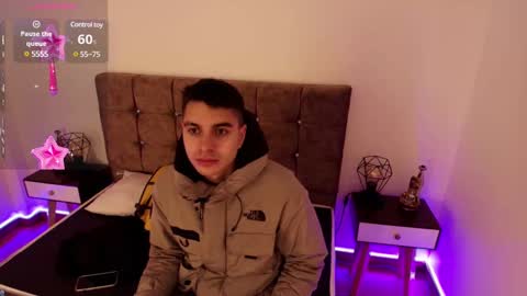 Amadeo Wild online show from December 2, 1:57 pm