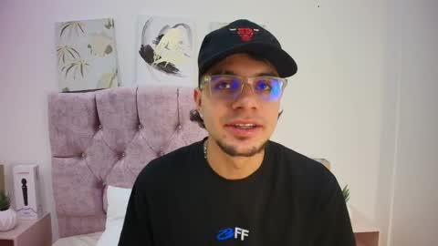 Amadeo Wild online show from February 6, 12:16 pm