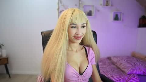 Snapshot of amai__liu chatting on November 8, 6:51 pm Amai Liu online show from November 8, 6:51 pm