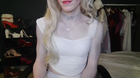 Amalie online show from January 5, 7:49 pm