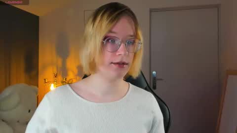 Snapshot of amanda_butlerr chatting on October 25, 10:01 am Hi im Amanda online show from October 25, 10:01 am