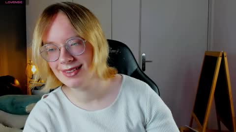 Snapshot of amanda_butlerr chatting on November 19, 8:31 pm Hi im Amanda online show from November 19, 8:31 pm