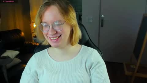 Snapshot of amanda_butlerr chatting on November 30, 2:54 pm Hi im Amanda online show from November 30, 2:54 pm