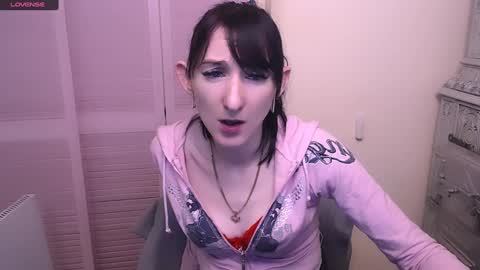 Amanda online show from December 13, 1:01 pm