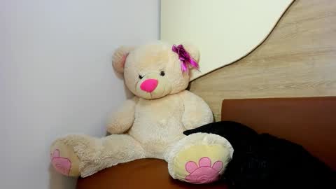 amara_brunet online show from November 14, 2:27 pm