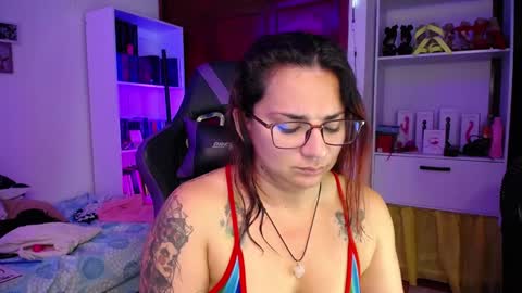 Snapshot of amarantha666 chatting on December 14, 9:56 pm Susan online show from December 14, 9:56 pm