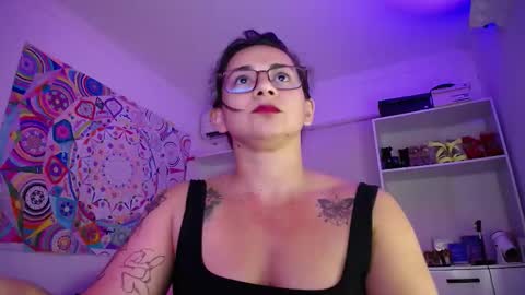 Snapshot of amarantha666 chatting on October 21, 11:27 pm Susan online show from October 21, 11:27 pm