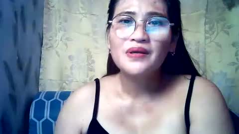 amazing angel online show from October 28, 3:10 am