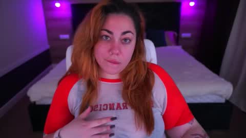 Ellie online show from September 15, 8:42 pm