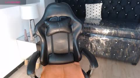 Snapshot of ambar72_b chatting on December 11, 4:09 pm LIVE 0730AM-0200PM online show from December 11, 4:09 pm