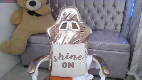 Snapshot of ambar72_b chatting on January 9, 6:57 pm LIVE 0730AM-0200PM online show from January 9, 6:57 pm