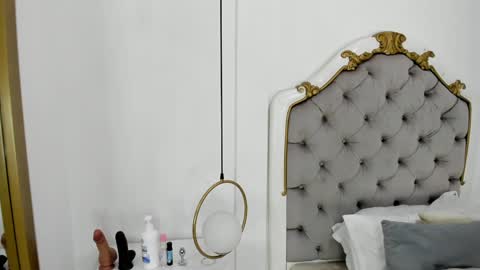 Snapshot of ambar_adamss chatting on January 5, 11:26 am Sara online show from January 5, 11:26 am