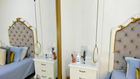 Snapshot of ambar_adamss chatting on January 10, 11:22 am Sara online show from January 10, 11:22 am